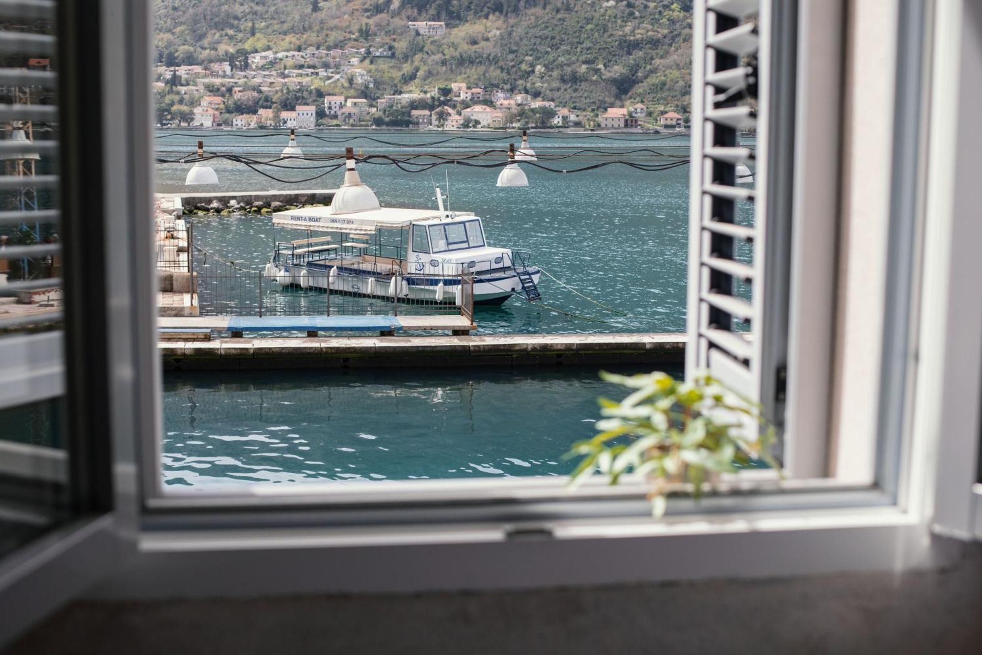Step To Kotor Bay Guesthouse Eksteriør billede